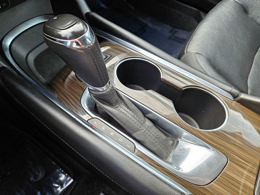 used 2018 Chevrolet Malibu car, priced at $15,999