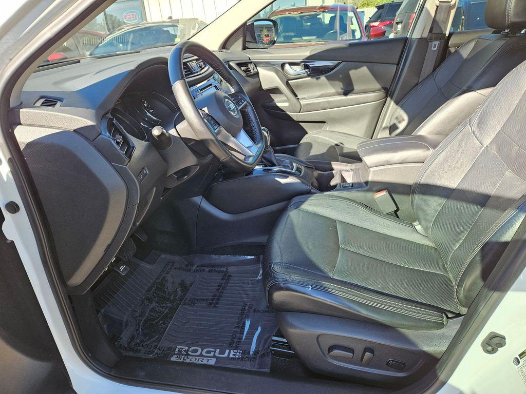 used 2017 Nissan Rogue Sport car, priced at $12,499