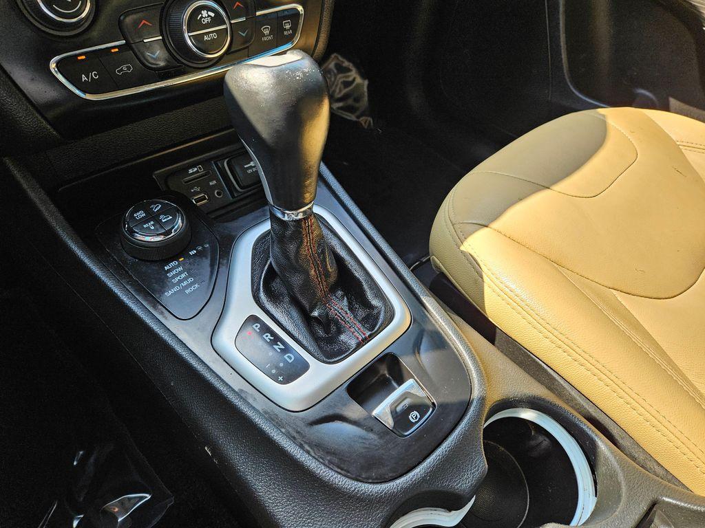 used 2016 Jeep Cherokee car, priced at $13,999