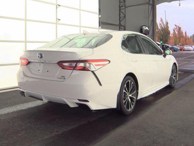 used 2020 Toyota Camry Hybrid car, priced at $20,991