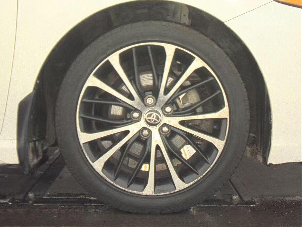 used 2020 Toyota Camry Hybrid car, priced at $20,991