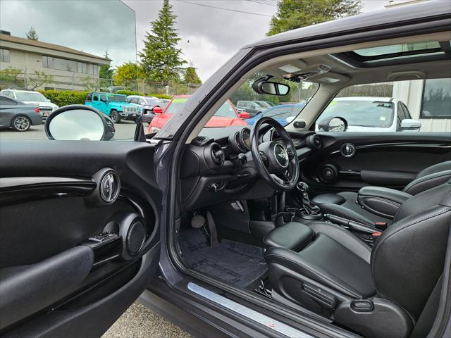 used 2018 MINI Hardtop car, priced at $15,499