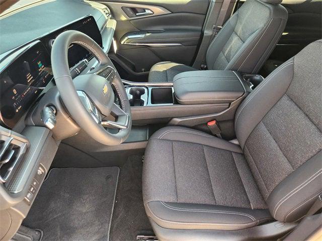 new 2026 Chevrolet Traverse car, priced at $45,015