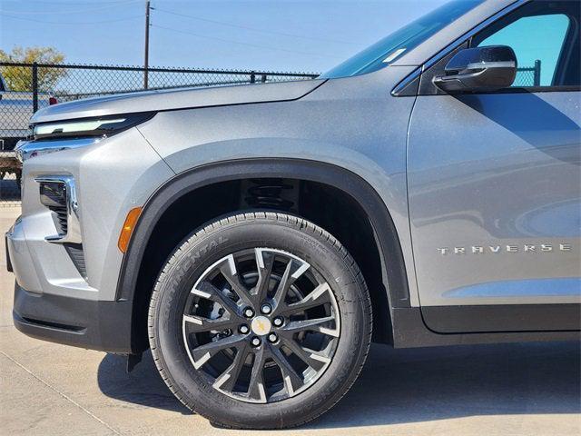 new 2026 Chevrolet Traverse car, priced at $45,015