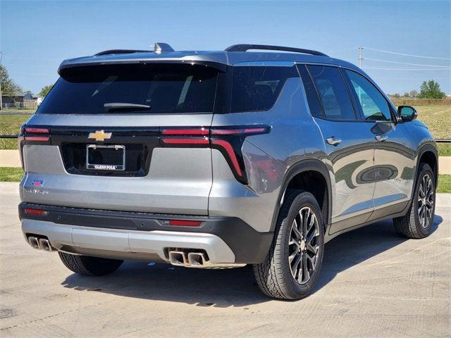 new 2026 Chevrolet Traverse car, priced at $45,015