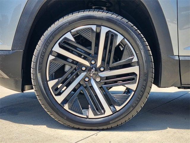 new 2026 Chevrolet Equinox car, priced at $31,895
