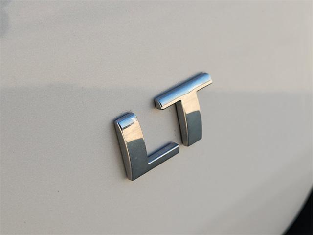 used 2021 Chevrolet Traverse car, priced at $23,450