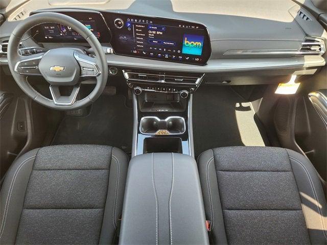 new 2025 Chevrolet Traverse car, priced at $43,195