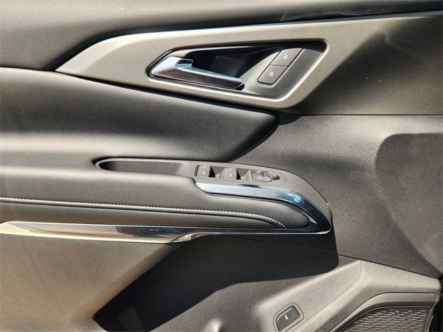 new 2025 Chevrolet Traverse car, priced at $43,195