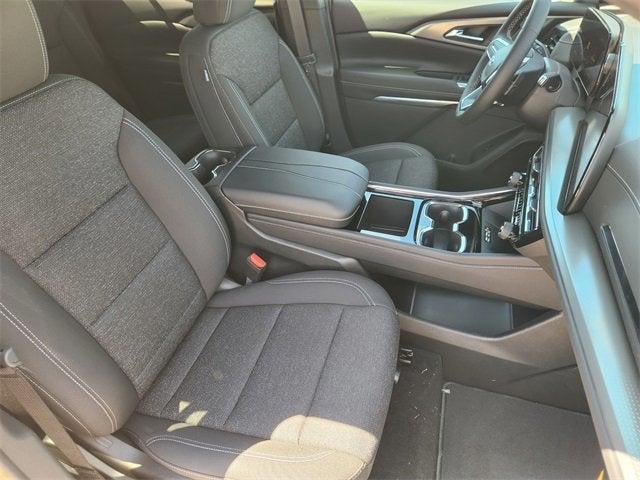 new 2025 Chevrolet Traverse car, priced at $42,980