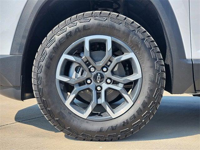 new 2026 Chevrolet Equinox car, priced at $32,390