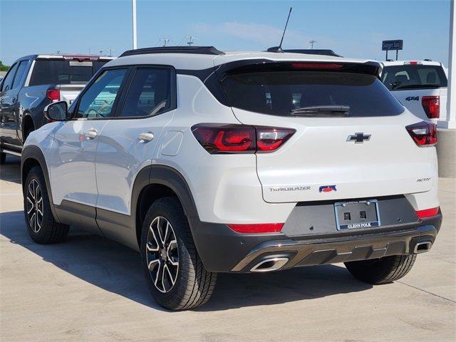 new 2025 Chevrolet TrailBlazer car, priced at $32,220