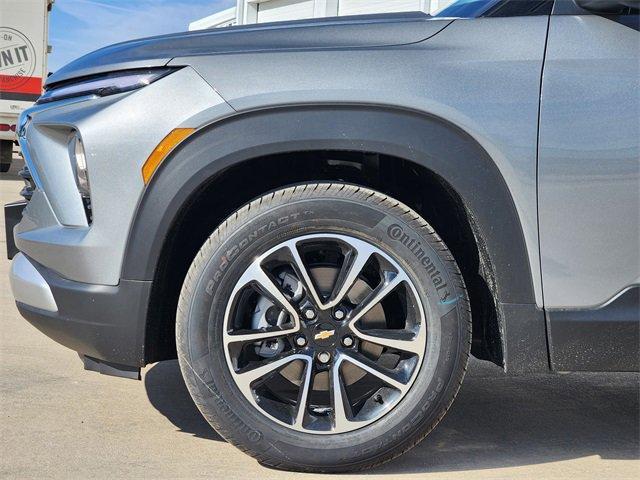 new 2025 Chevrolet TrailBlazer car, priced at $27,098