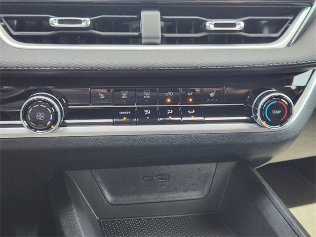used 2025 Chevrolet Equinox car, priced at $28,500