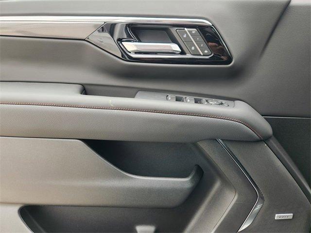 new 2025 Chevrolet Suburban car, priced at $75,615