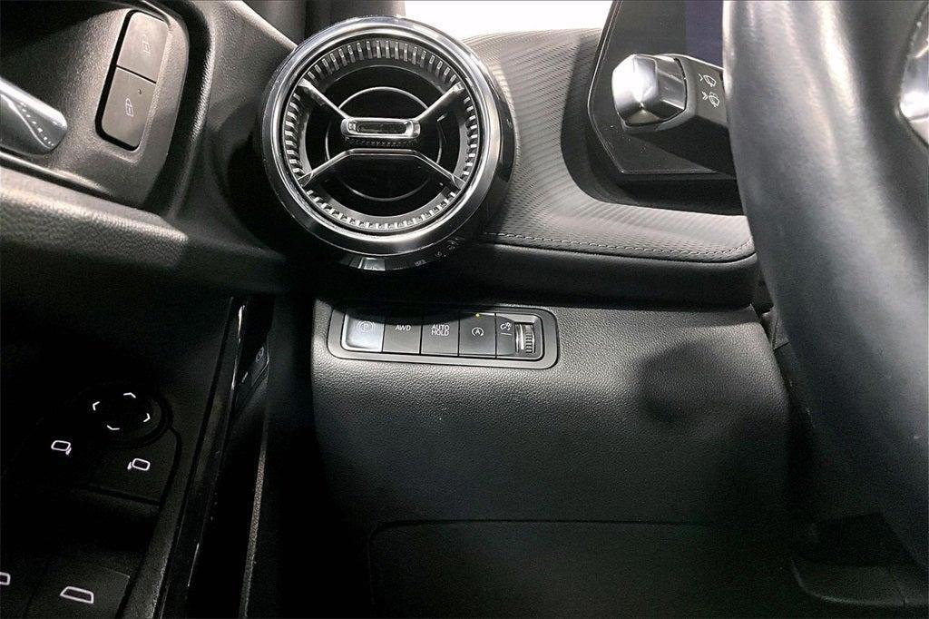 used 2025 Chevrolet Equinox car, priced at $27,500