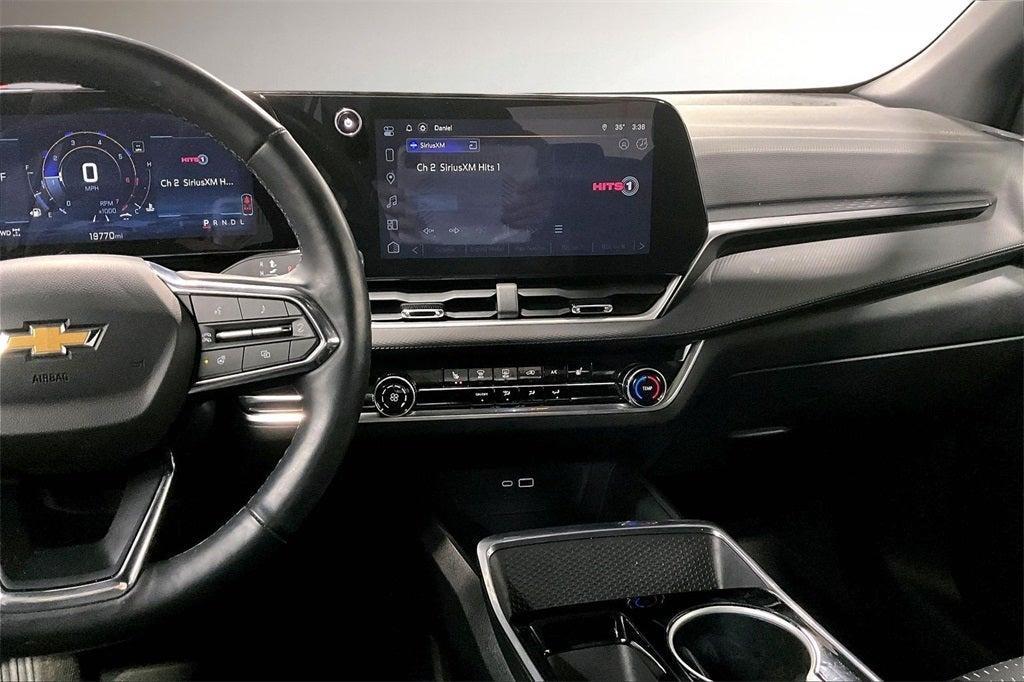 used 2025 Chevrolet Equinox car, priced at $27,500