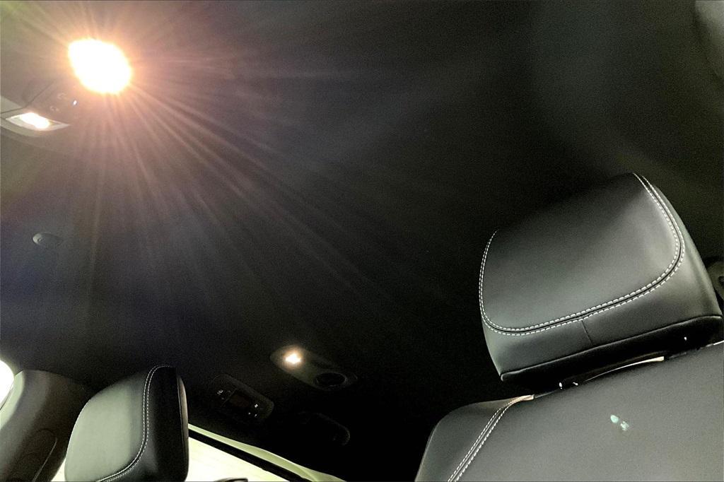 new 2025 Chrysler Pacifica car, priced at $44,172