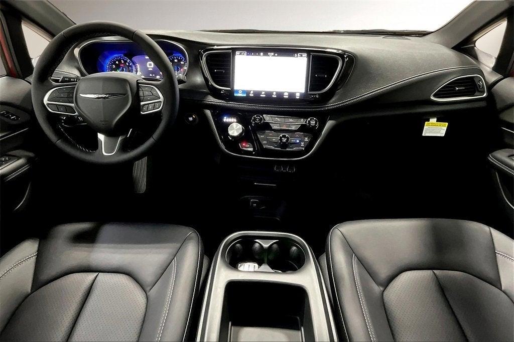 new 2025 Chrysler Pacifica car, priced at $43,107