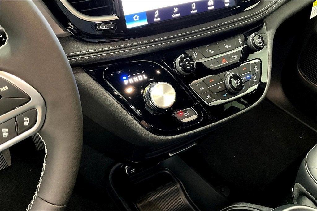 new 2025 Chrysler Pacifica car, priced at $39,400