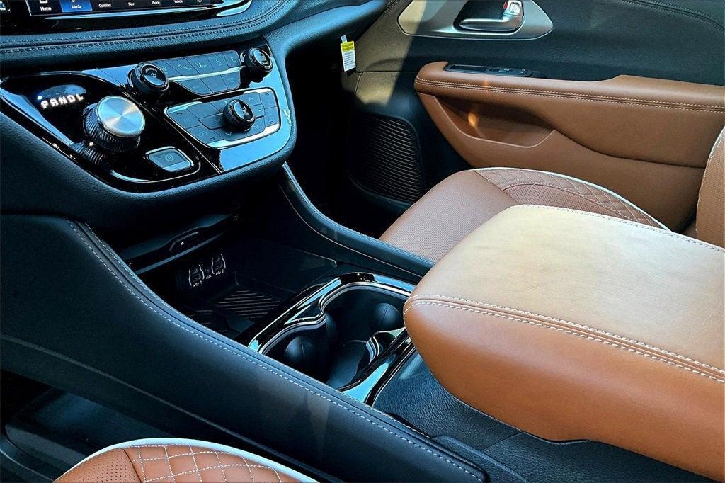 new 2025 Chrysler Pacifica car, priced at $56,899