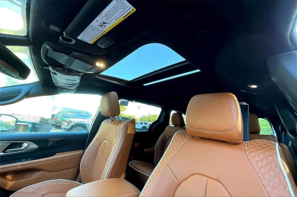 new 2025 Chrysler Pacifica car, priced at $56,899