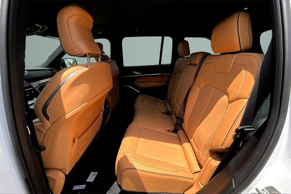 new 2025 Jeep Grand Cherokee car, priced at $61,320