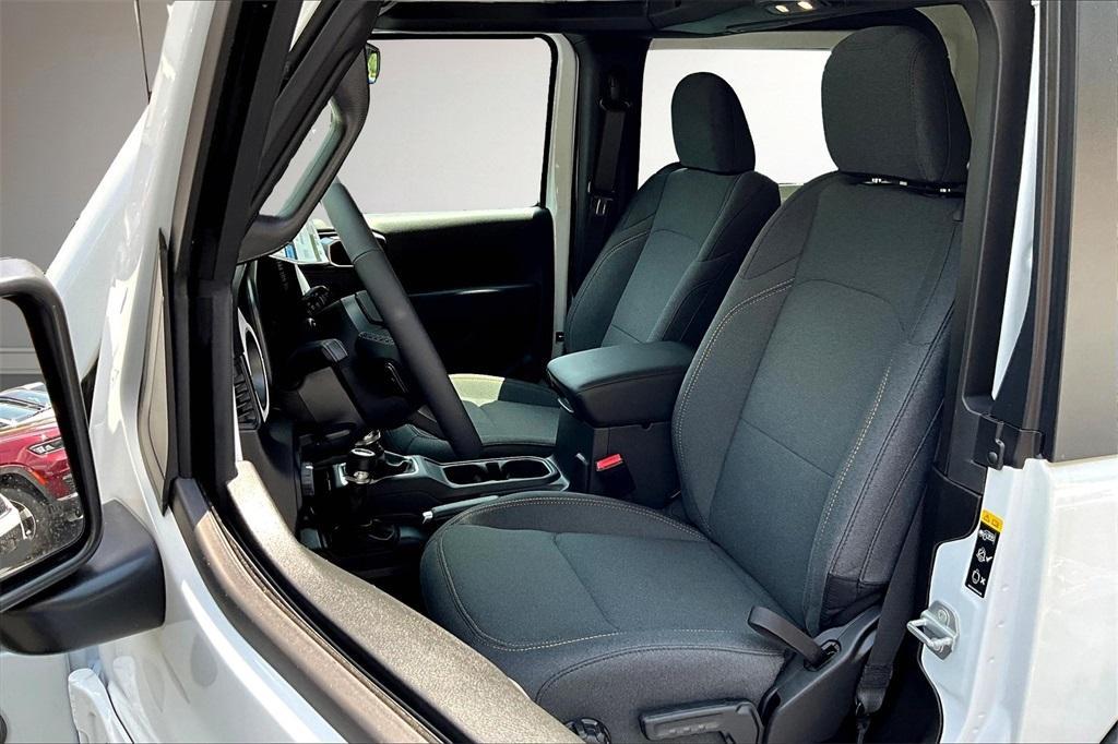 new 2025 Jeep Wrangler car, priced at $40,535