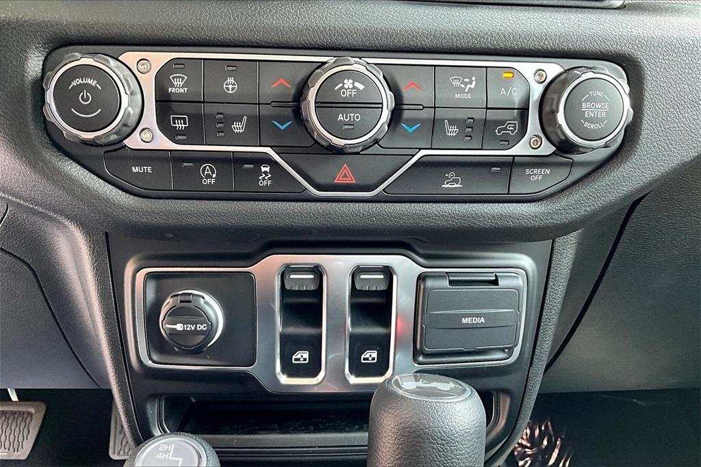 new 2025 Jeep Wrangler car, priced at $40,535