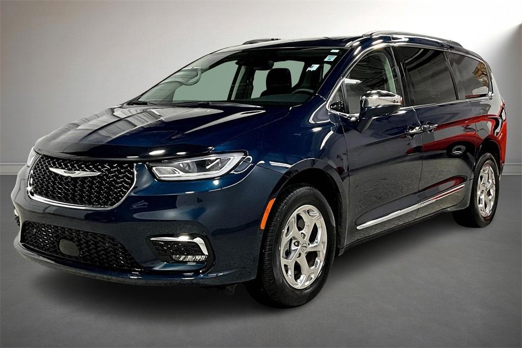 used 2022 Chrysler Pacifica car, priced at $38,500