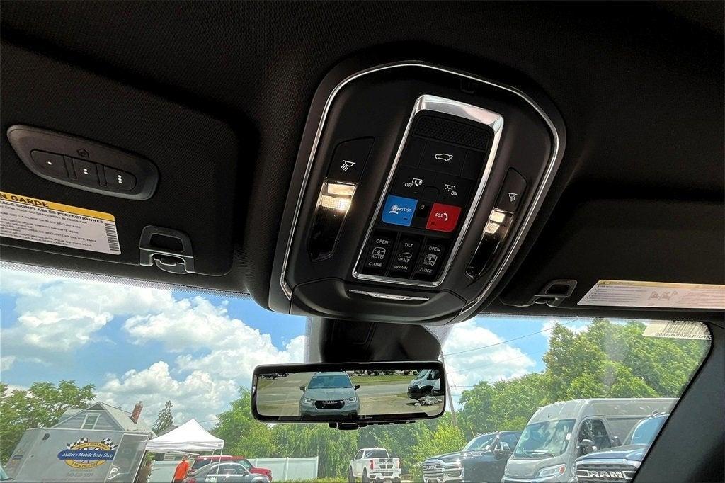 new 2025 Jeep Grand Cherokee car, priced at $59,720