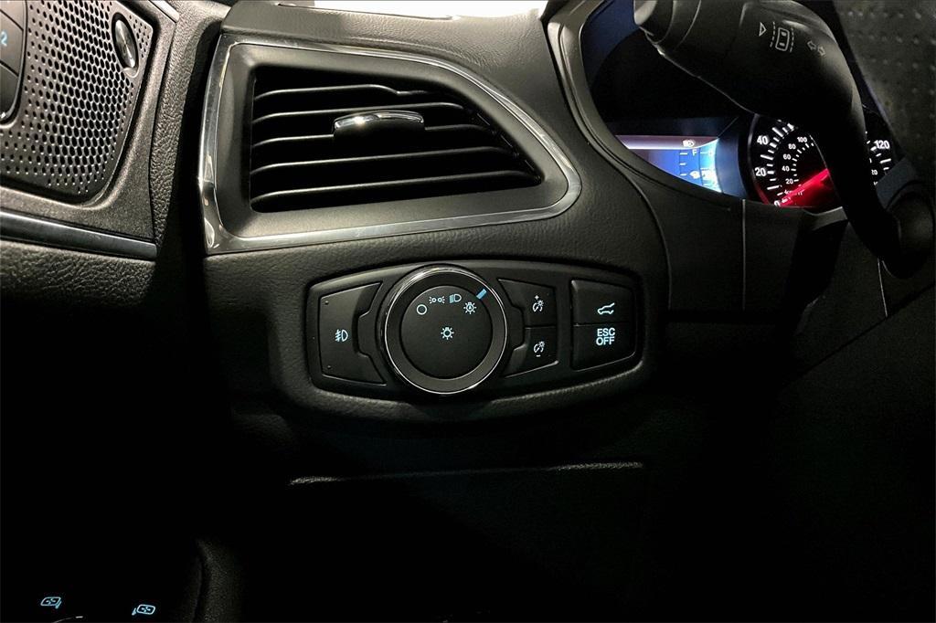 used 2022 Ford Edge car, priced at $31,500