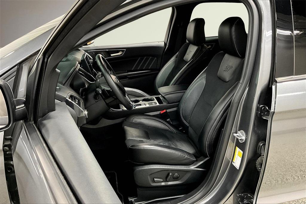 used 2022 Ford Edge car, priced at $31,500