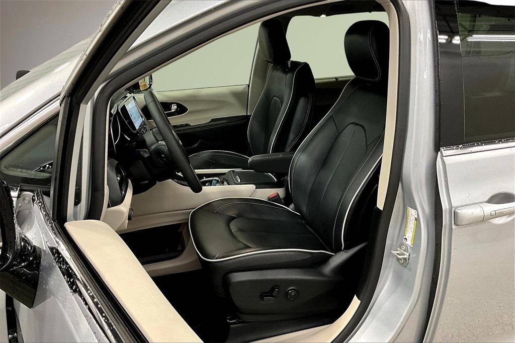 used 2023 Chrysler Pacifica car, priced at $42,900