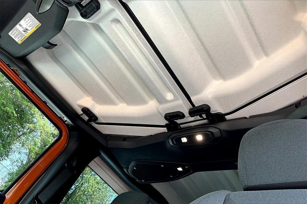 new 2025 Jeep Wrangler car, priced at $43,182