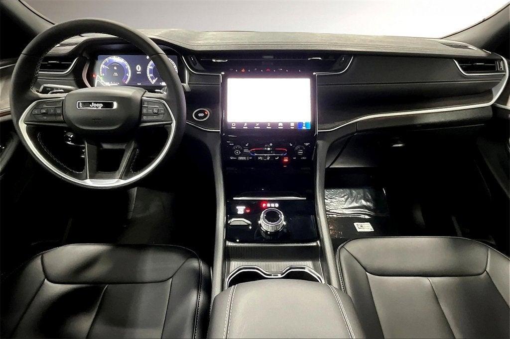 new 2025 Jeep Grand Cherokee car, priced at $46,650