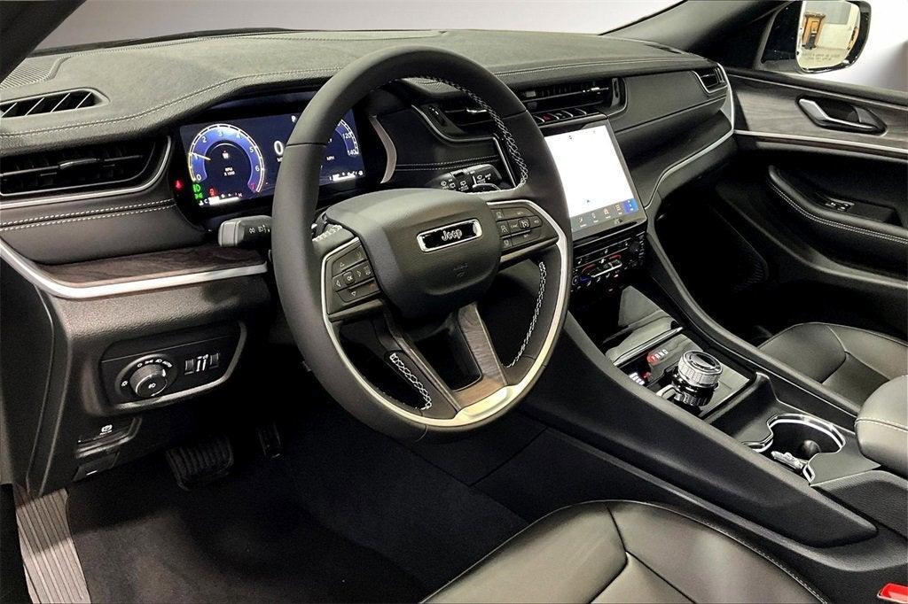 new 2025 Jeep Grand Cherokee car, priced at $46,650