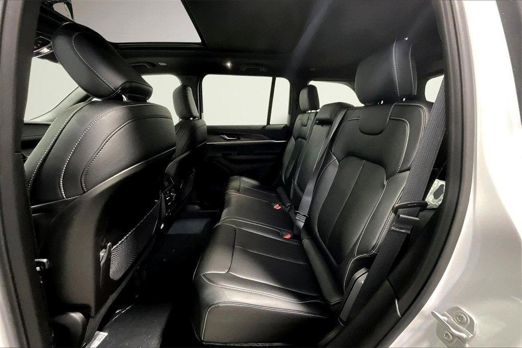 new 2025 Jeep Grand Cherokee car, priced at $46,650