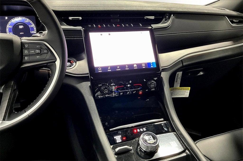 new 2025 Jeep Grand Cherokee car, priced at $48,250