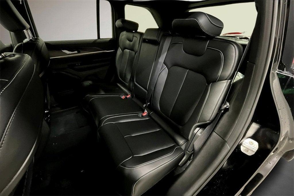 new 2025 Jeep Grand Cherokee car, priced at $48,250