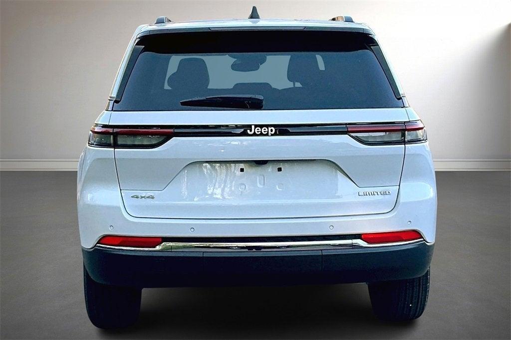 new 2025 Jeep Grand Cherokee car, priced at $44,900