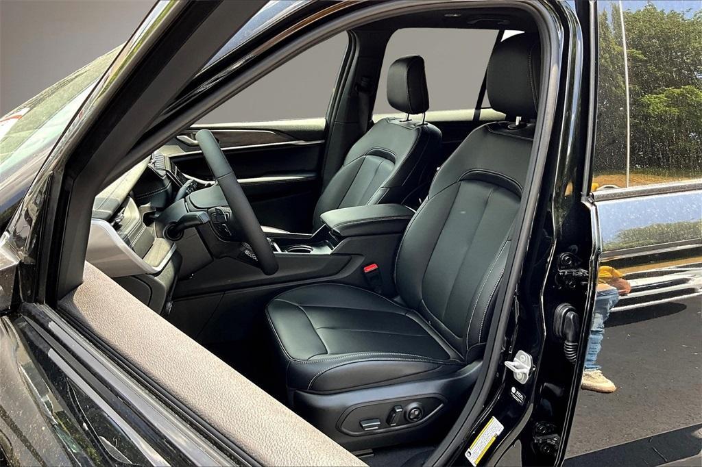 new 2025 Jeep Grand Cherokee 4xe car, priced at $54,142