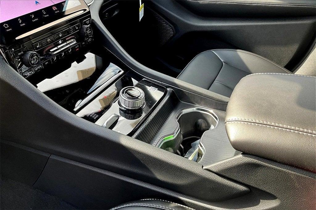 new 2025 Jeep Grand Cherokee car, priced at $47,250