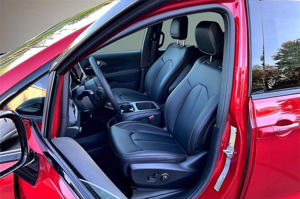 new 2026 Chrysler Pacifica car, priced at $40,699