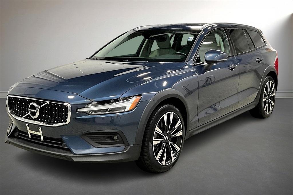 used 2022 Volvo V60 Cross Country car, priced at $34,900