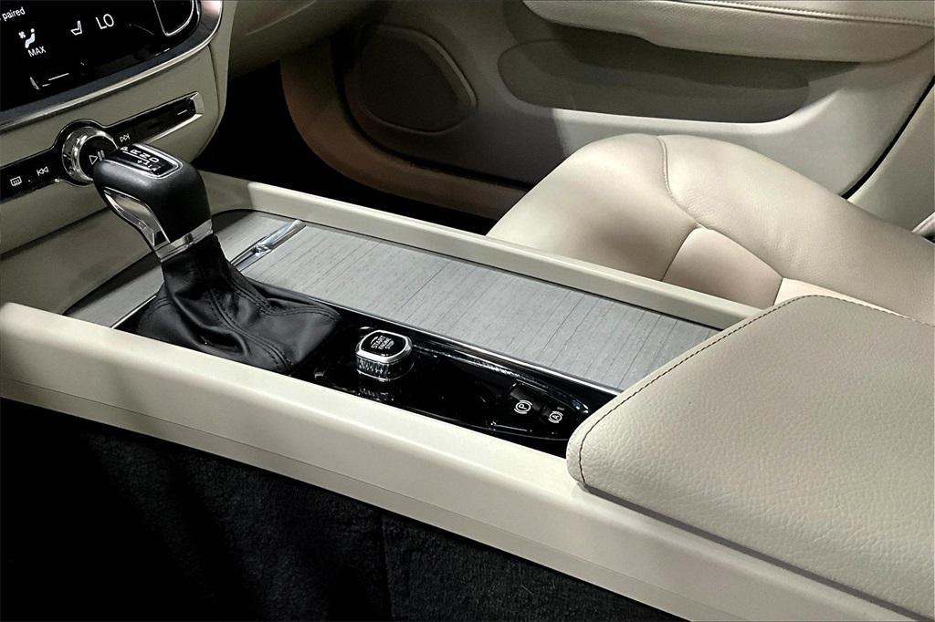 used 2022 Volvo V60 Cross Country car, priced at $34,900