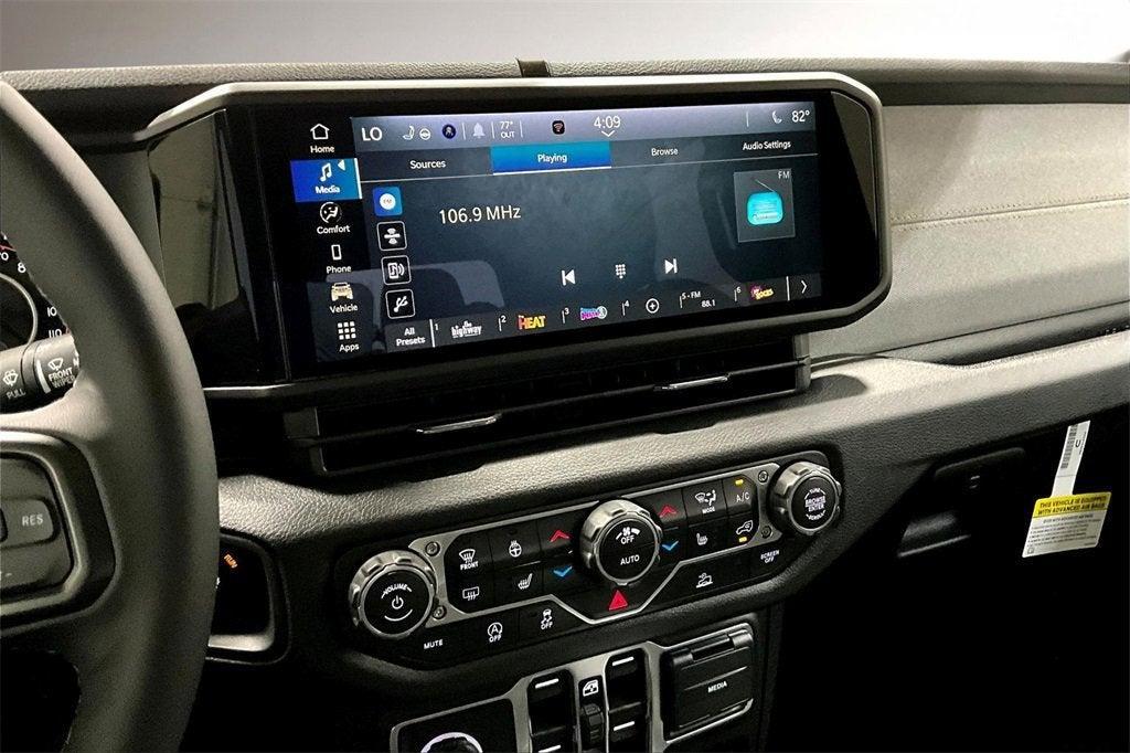 new 2025 Jeep Gladiator car, priced at $42,250