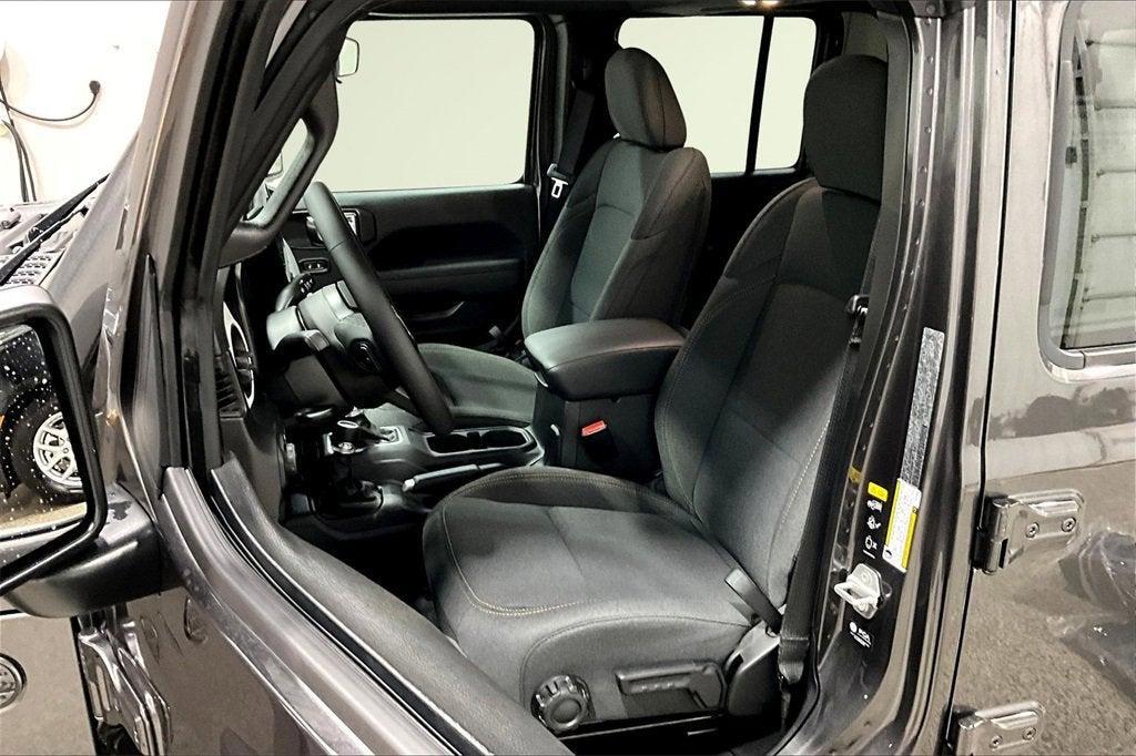 new 2025 Jeep Gladiator car, priced at $42,250