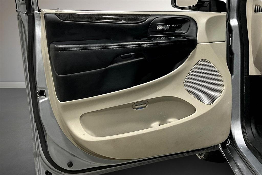 used 2019 Dodge Grand Caravan car, priced at $18,450