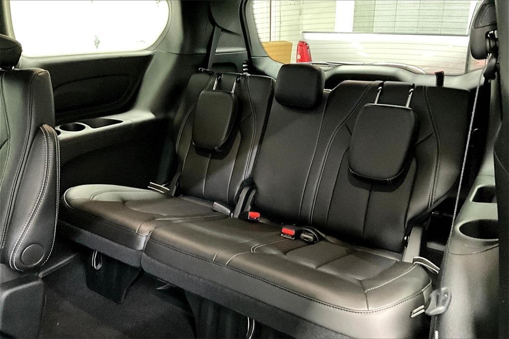 new 2025 Chrysler Pacifica car, priced at $41,947
